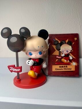 Dimoo World x Disney Classic Mickey Figure